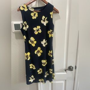 Floral dress size 4